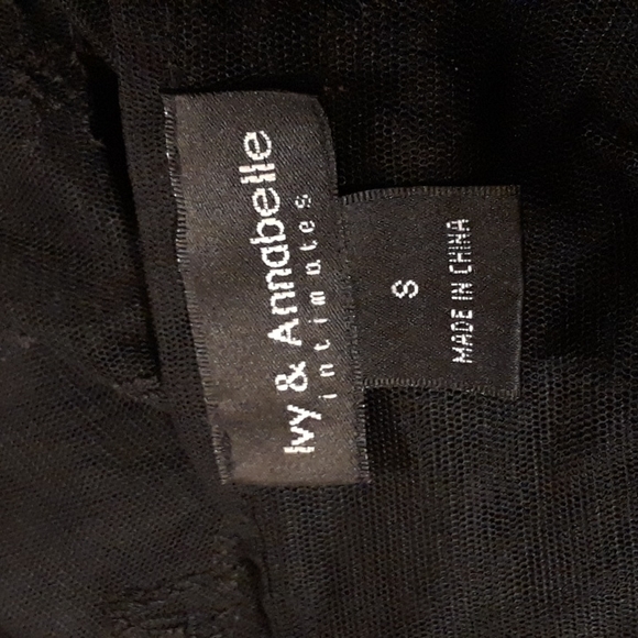 Sheer lace & mesh nightie - Picture 7 of 7